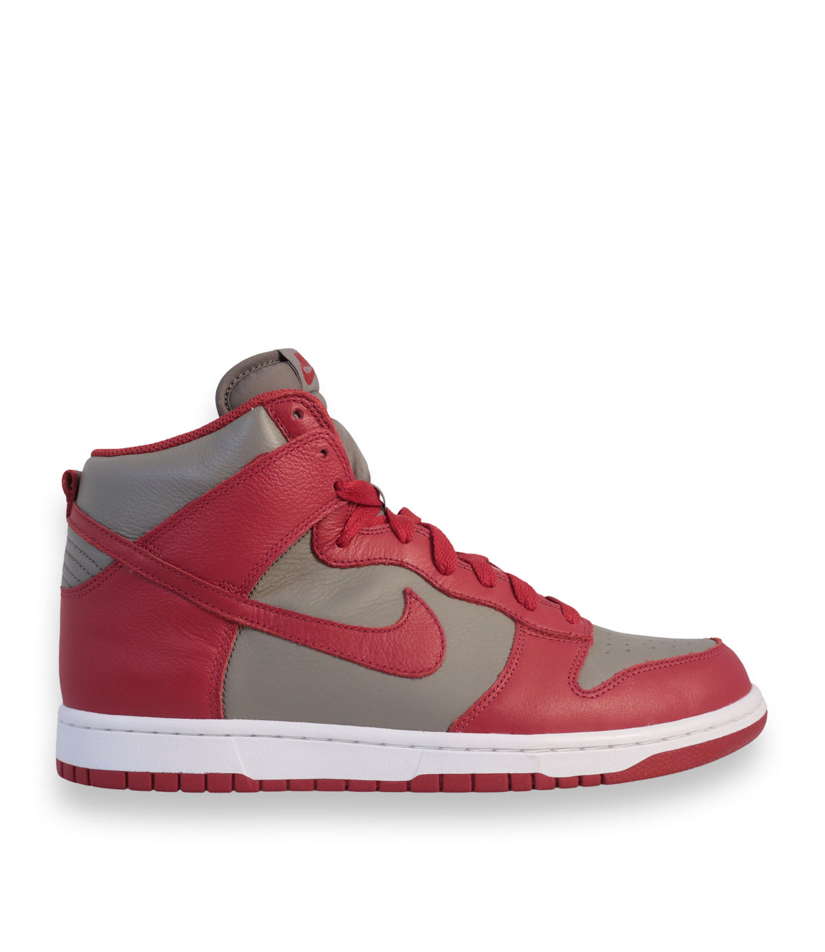 Air Jordan High-Top Sneaker Größe 45 in Rot und Grau aus hochwertigem Leder im Sale