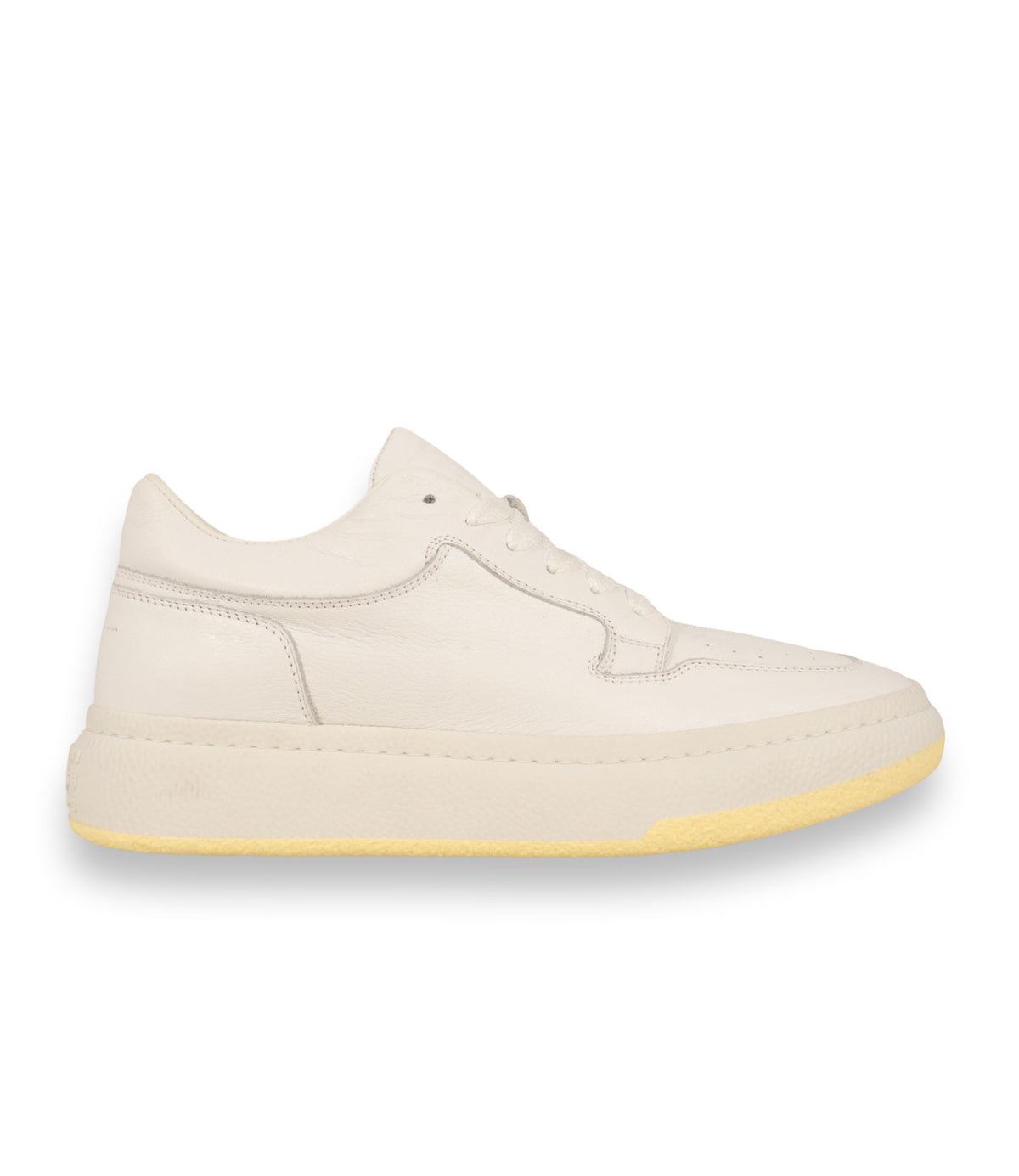 Maison Margiela Sneaker Größe 41 aus cremeweißem Glattleder mit markanter Sohle und luxuriösem Design.