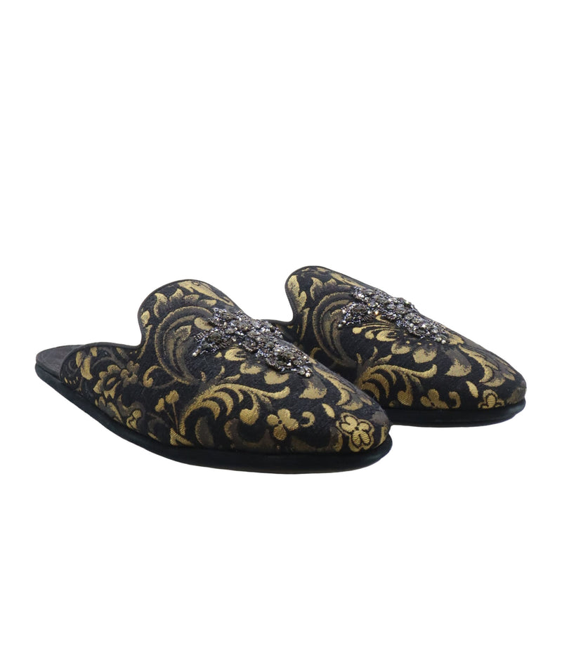 Barocker Luxus-Slipper mit goldener Stickerei und Kristallen – jetzt im Dolce & Gabbana Sale entdecken.