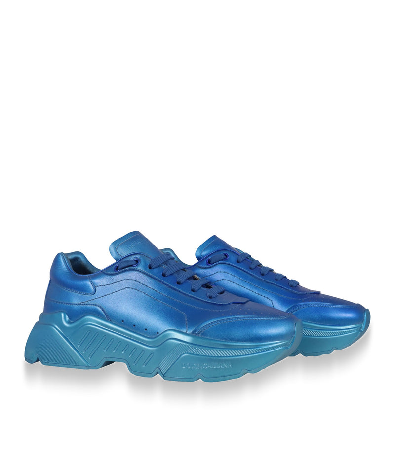 Dolce & Gabbana Sneaker Größe 40 in Metallic Blau mit Oversize-Sohle und luxuriösem Leder-Finish.