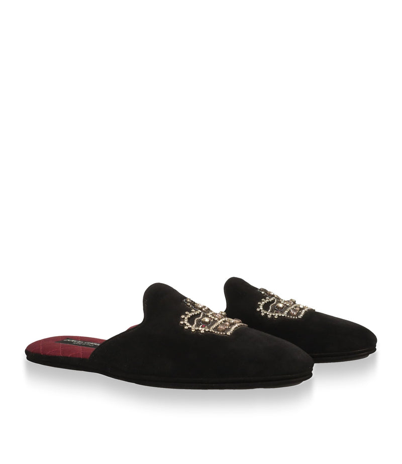 Dolce & Gabbana Pantoletten Größe 41 aus schwarzem Samt mit Kronen-Applikation und bordeauxroter Innensohle im Dolce & Gabbana Sale.