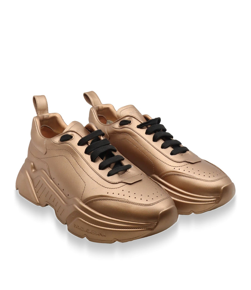 Bronze Metallic Dolce & Gabbana Sneaker mit schwarzer Schnürung und dicker Profilsohle, Größe 44