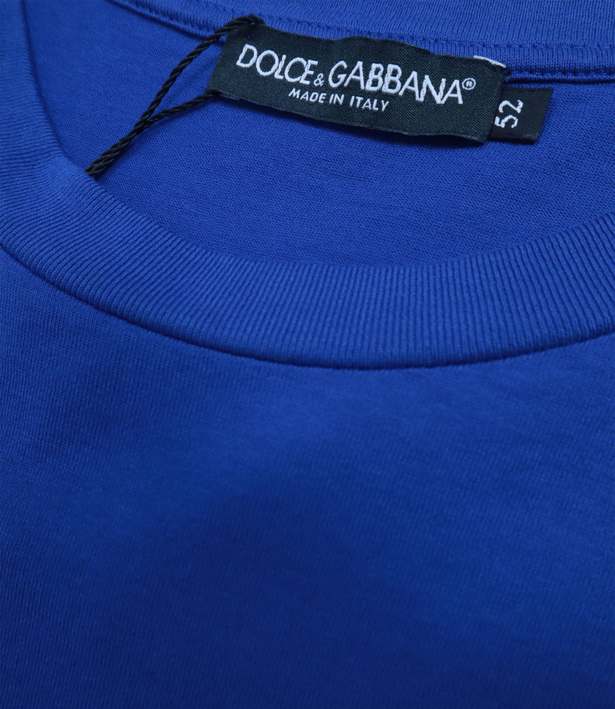 Dolce & Gabbana T-Shirt blau mit schwarzem Logo-Print aus Baumwolle