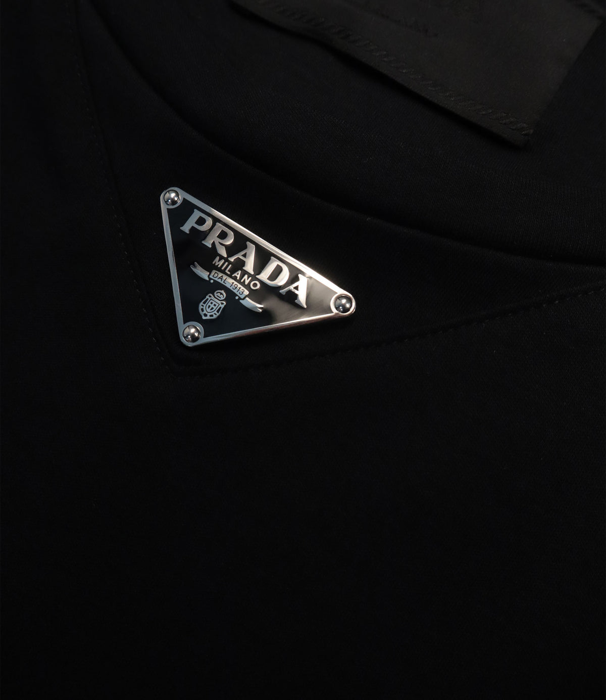 Prada Herren T-Shirt Schwarz XL mit Triangle Logo aus Interlock-Gewebe