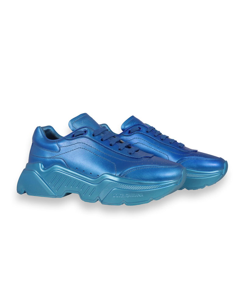 Dolce & Gabbana Sneaker Größe 40 in Metallic Blau mit Oversize-Sohle und luxuriösem Leder-Finish.