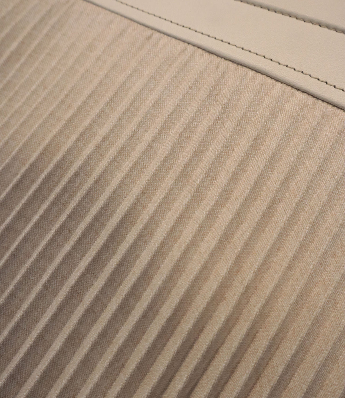 Agnona Rock beige aus Wolle Größe IT40 mit Plissee-Design