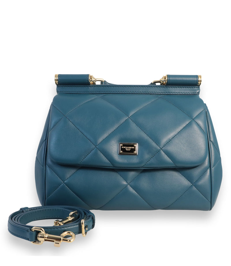 Dolce & Gabbana Sicily Handtasche Petrol aus gestepptem Leder mit goldfarbenen Details und abnehmbarem Schulterriemen.