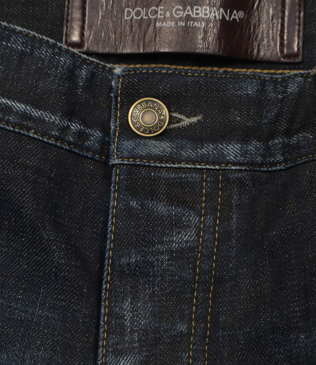 Dolce & Gabbana Jeans Größe 52 dunkelblaue Used-Look Designer Herrenjeans aus Italien mit Destroyed-Details.