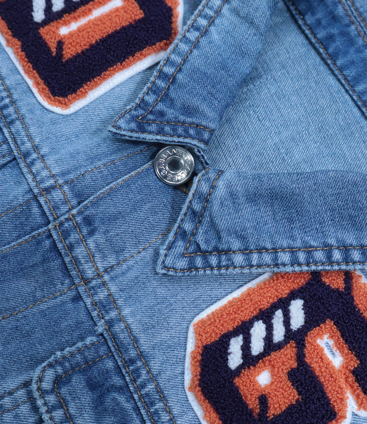 Dolce & Gabbana Jeansjacke Größe 10 in Hellblau mit Leoparden-Stickerei und Applikationen