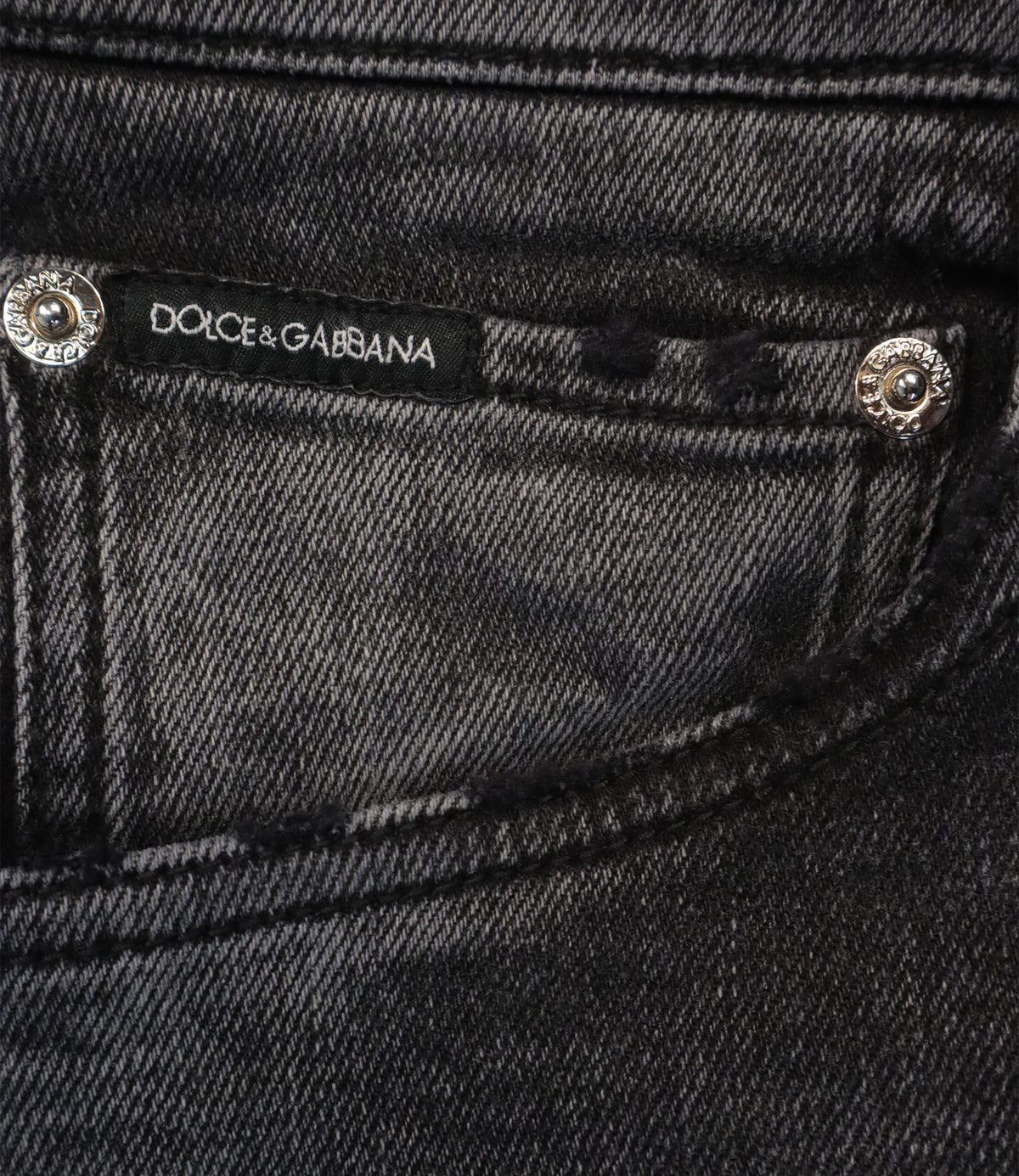 Dolce & Gabbana Jeans Größe 48 in Anthrazit aus Baumwoll-Stretch-Denim mit Slim-Fit-Schnitt und italienischer Verarbeitung.