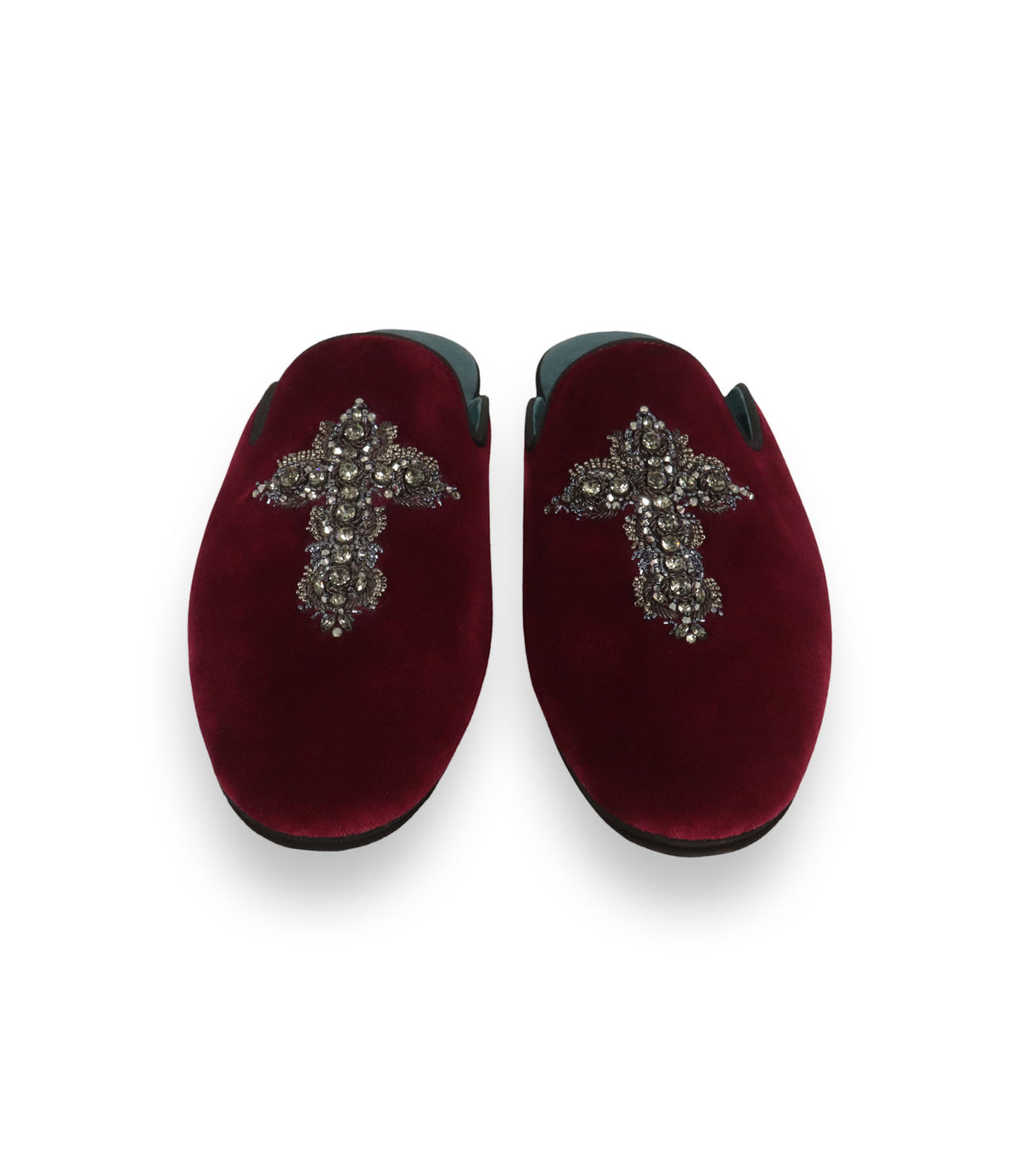 Dolce & Gabbana Pantoletten Größe 42 aus bordeauxrotem Samt mit Schmuckkreuz und luxuriösem Design aus Italien.