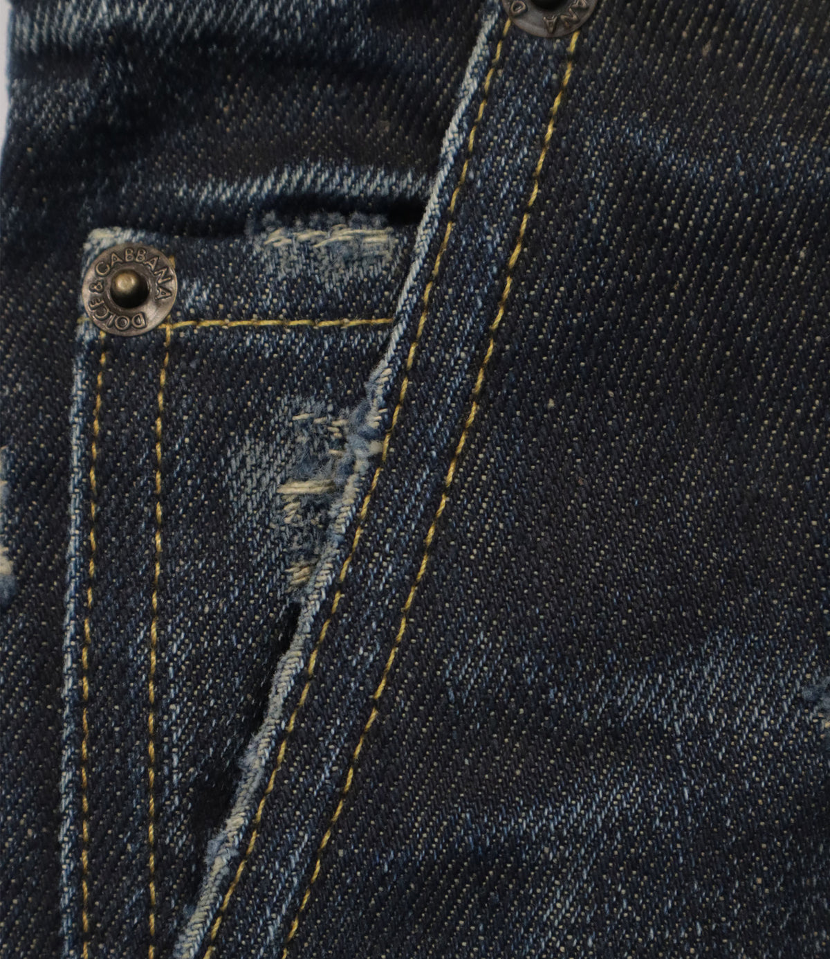 Dolce & Gabbana Jeans Größe 52 dunkelblaue Used-Look Designer Herrenjeans aus Italien mit Destroyed-Details.