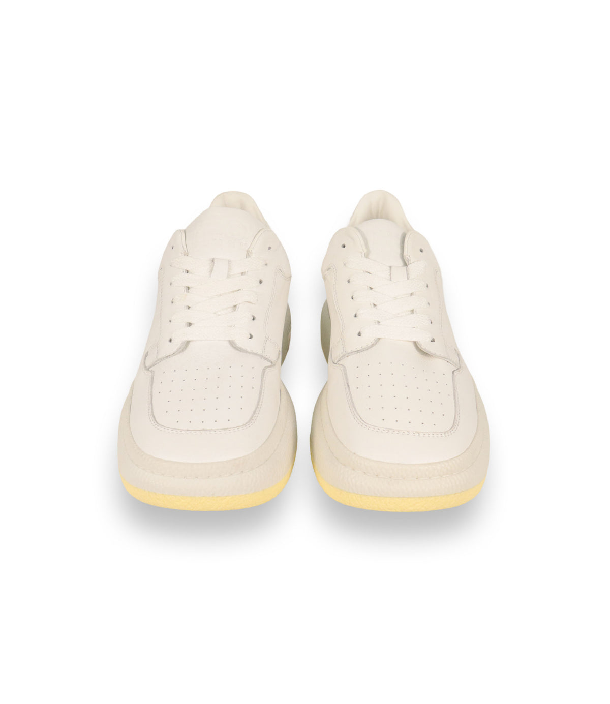 Maison Margiela Sneaker Größe 41 aus cremeweißem Glattleder mit markanter Sohle und luxuriösem Design.