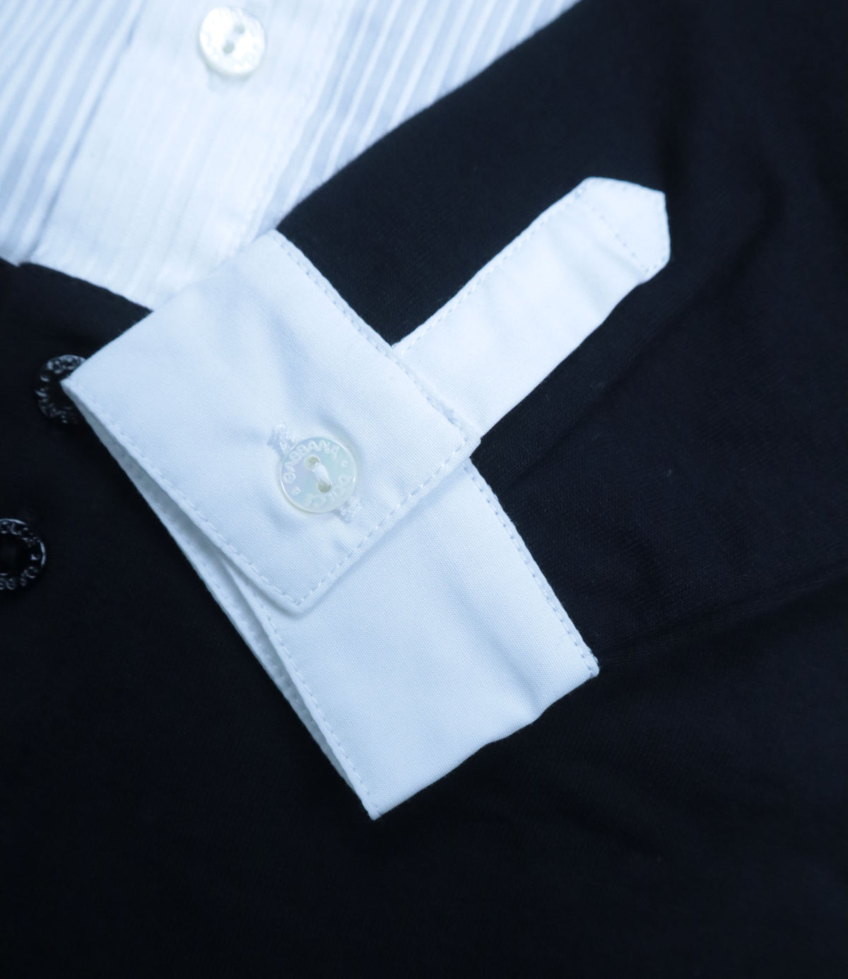 Dolce & Gabbana Baby Strampler schwarz weiß im Smoking Design Größe 6-9 Monate