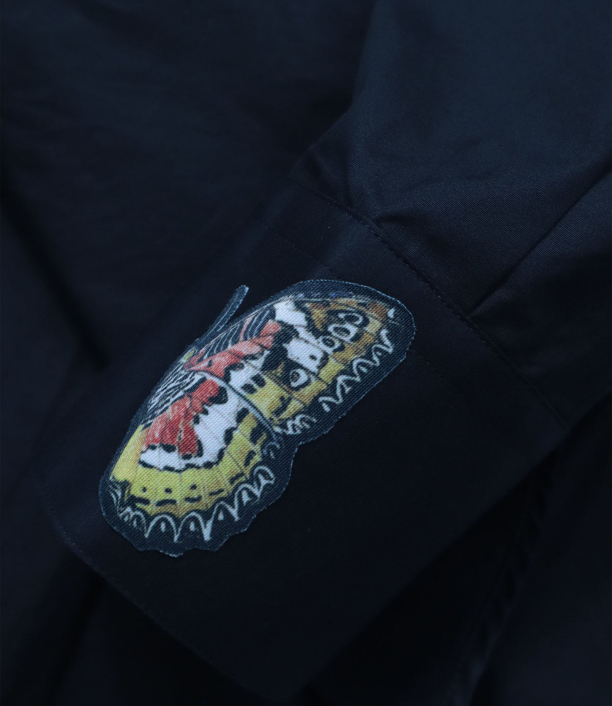 Dolce & Gabbana Herrenhemd navy mit Schmetterling Applikationen Größe IT 40