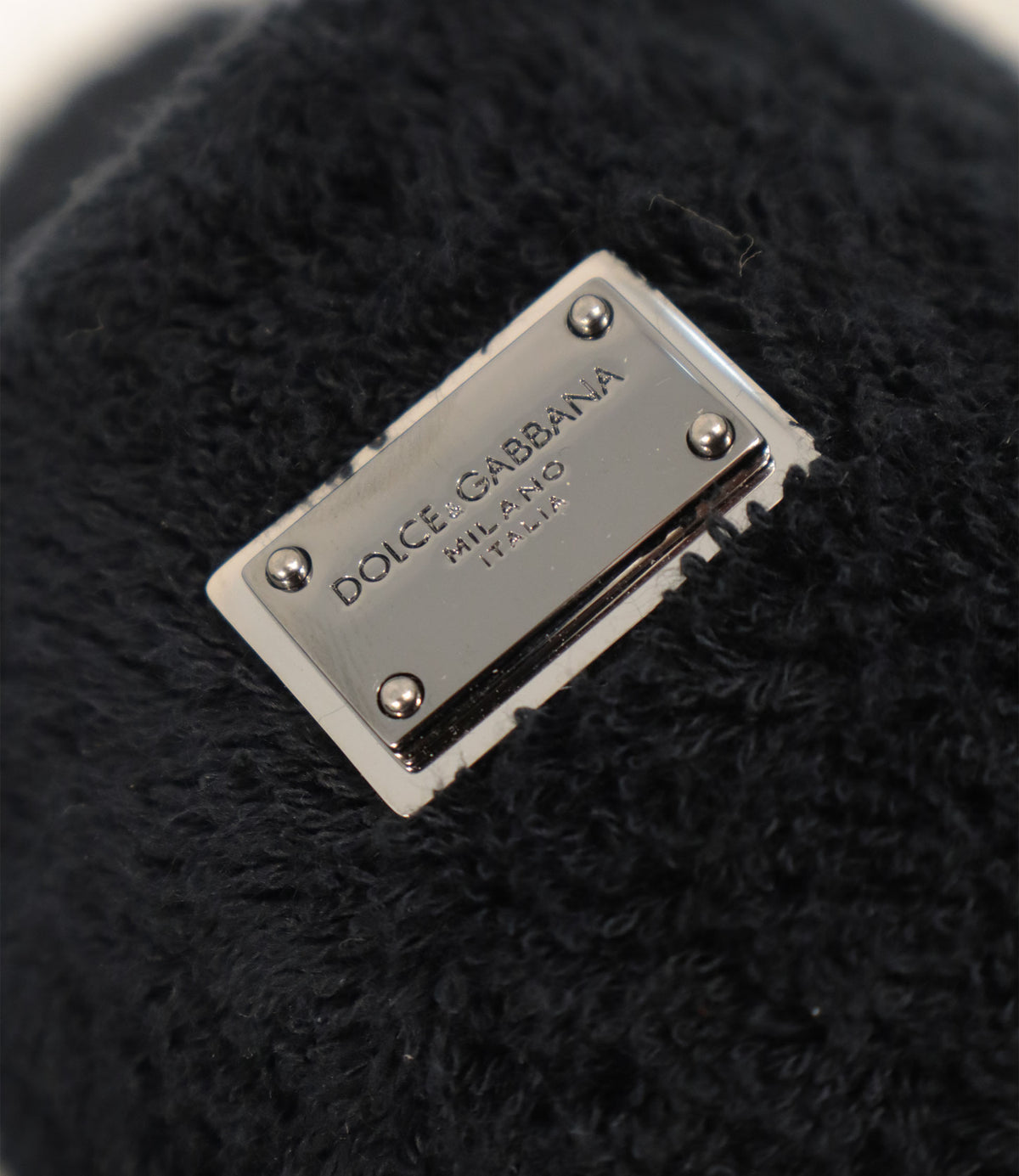 Dolce & Gabbana Hausschuhe Größe 41 aus schwarzem Teddy-Textil mit Logo-Plakette aus Italien.