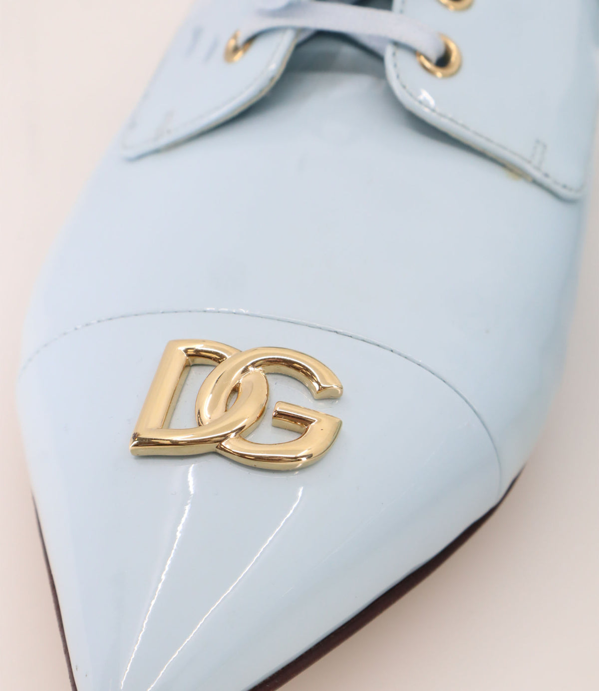 Dolce & Gabbana Schnürschuhe hellblau Lackleder Größe 39 elegant