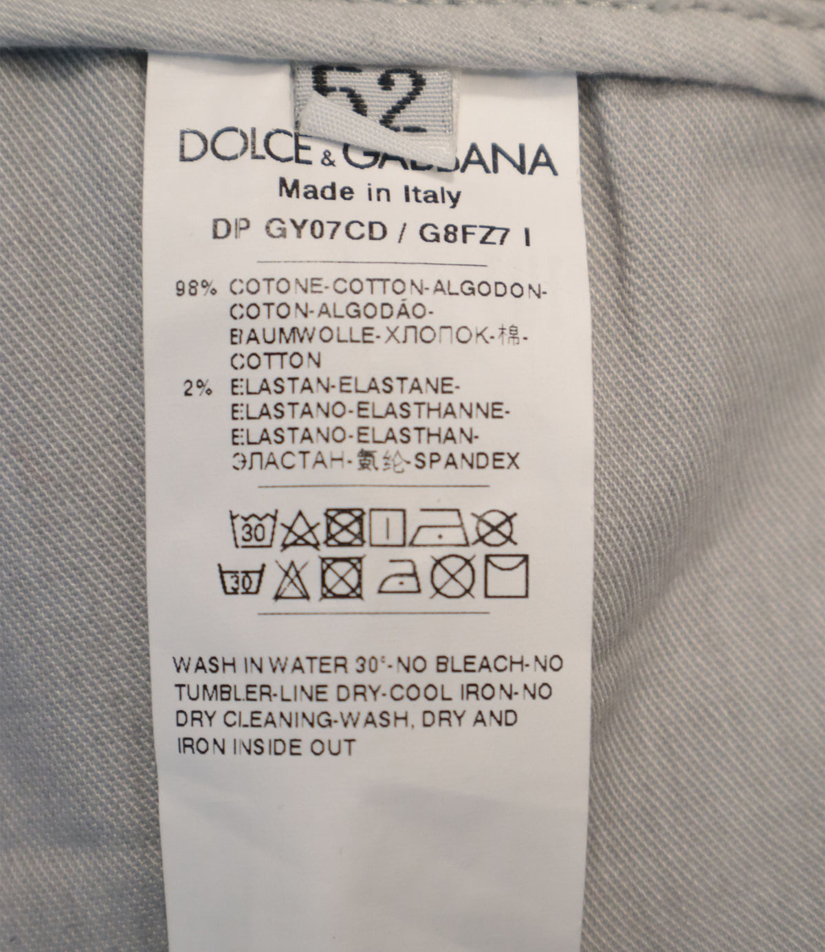 Dolce & Gabbana Skinny Hose hellgrau Größe IT 52 aus Baumwolle mit Stretch gefertigt in Italien.