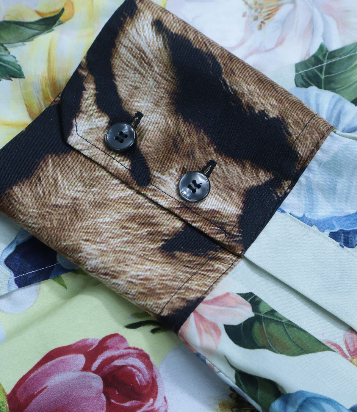 Dolce & Gabbana Hemd Größe 38 mit floralem Print und Leo-Details in Multicolor