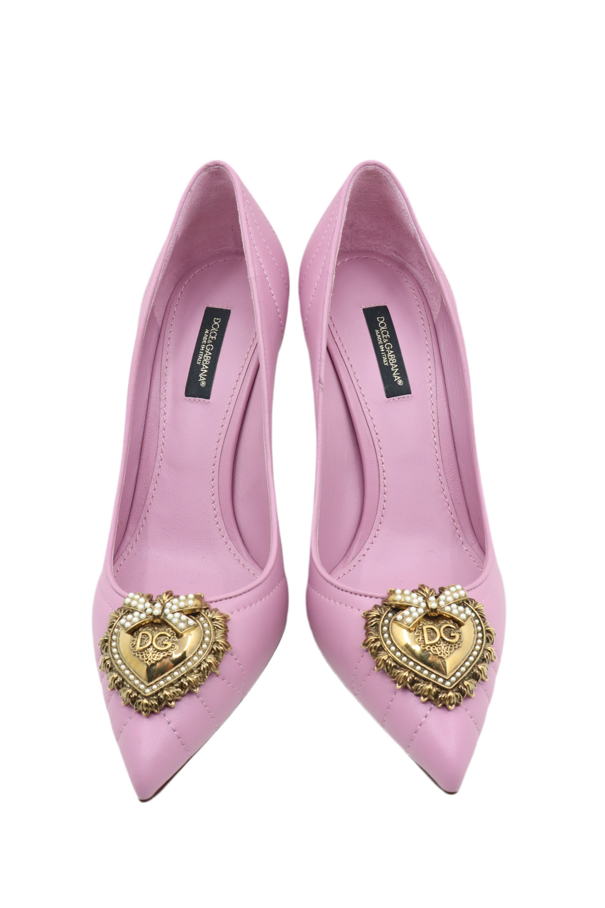 Rosa Dolce & Gabbana Pumps mit goldfarbener Herzbrosche und Steppung